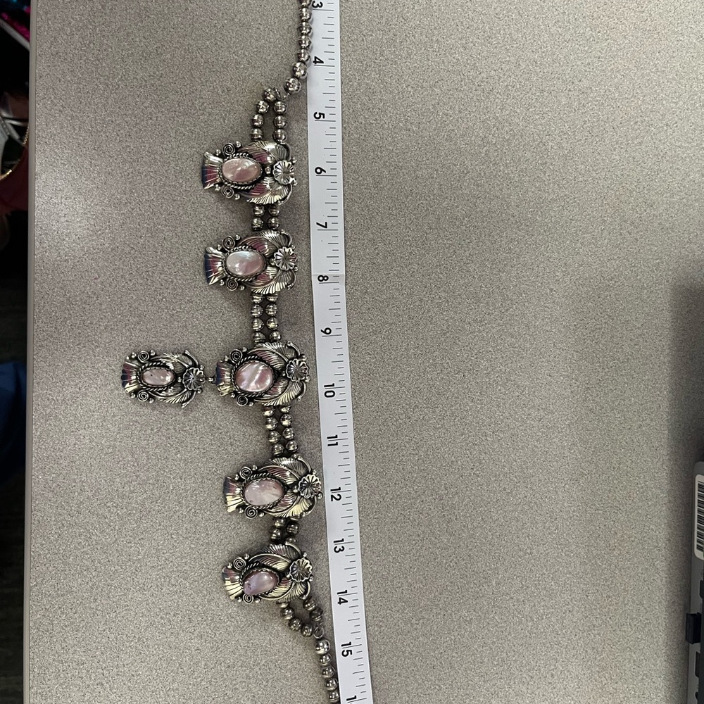 Hand made Native American necklace with pink mother of pearl - Picture 8 of 8